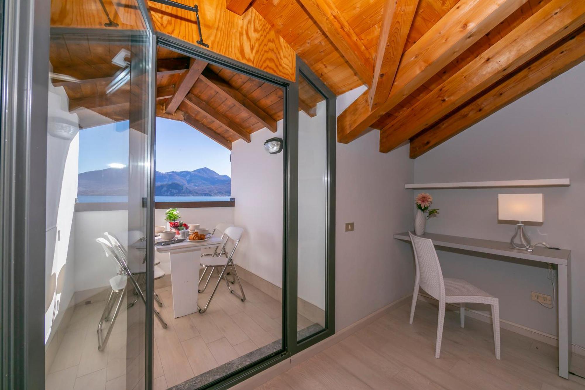 Blu Lake Apartment On Ghiffa Beach - Happy Rentals Екстериор снимка