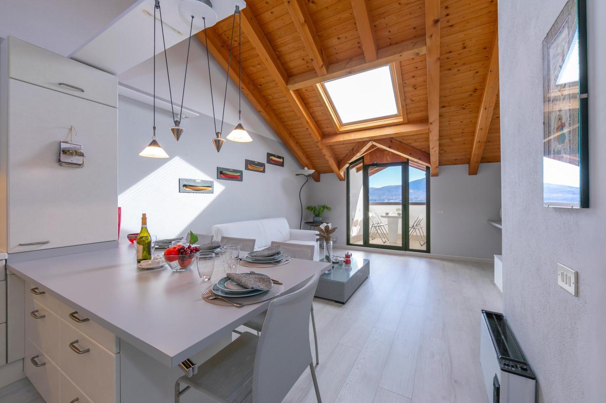 Blu Lake Apartment On Ghiffa Beach - Happy Rentals Екстериор снимка