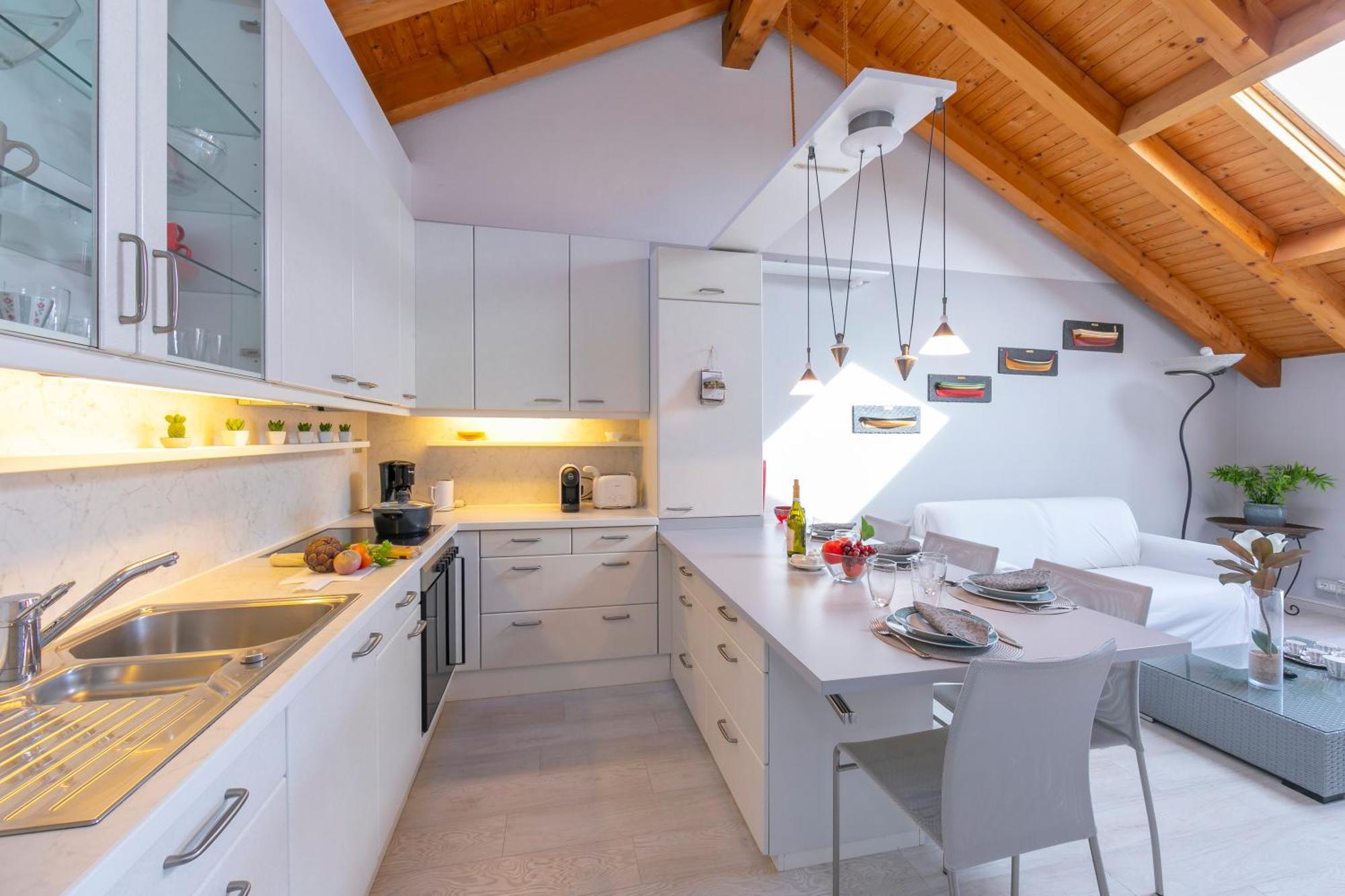 Blu Lake Apartment On Ghiffa Beach - Happy Rentals Екстериор снимка